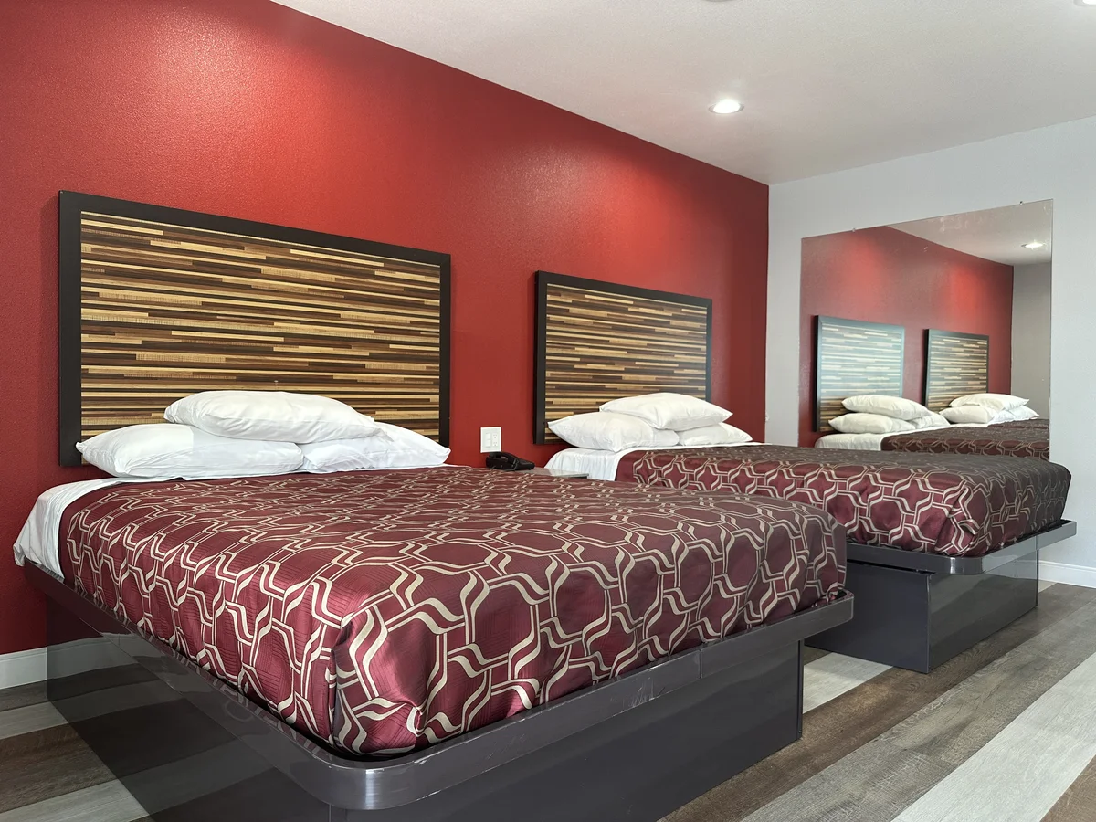 Room with 2 Queen Beds at Plaza Inn Motel, Rosemead